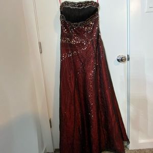 Red and black elegant prom dress